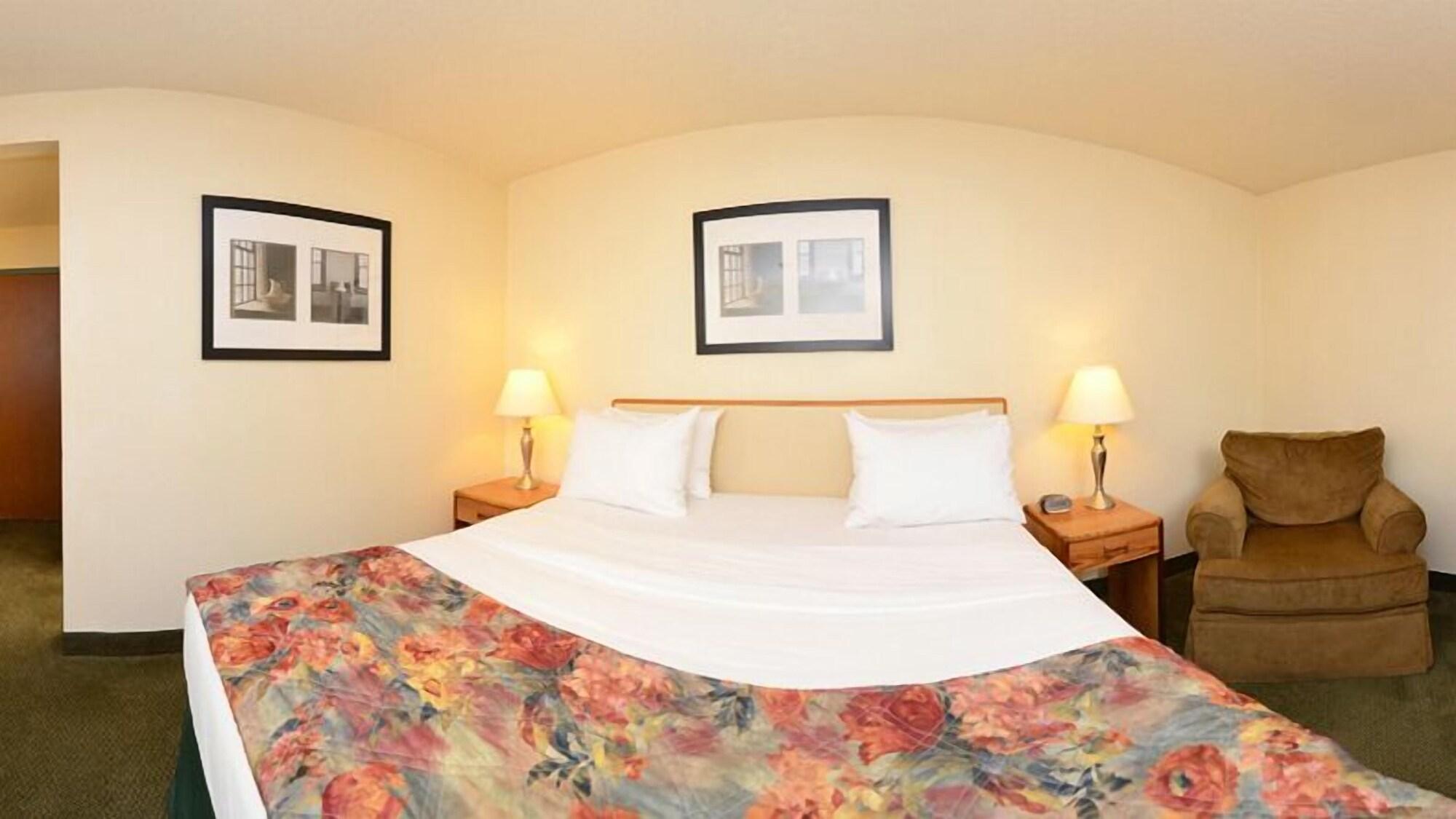 Baymont by Wyndham Decatur Hotel Bagian luar foto